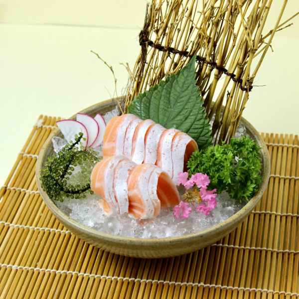 SASHIMI LƯƠN CÁ HỒI